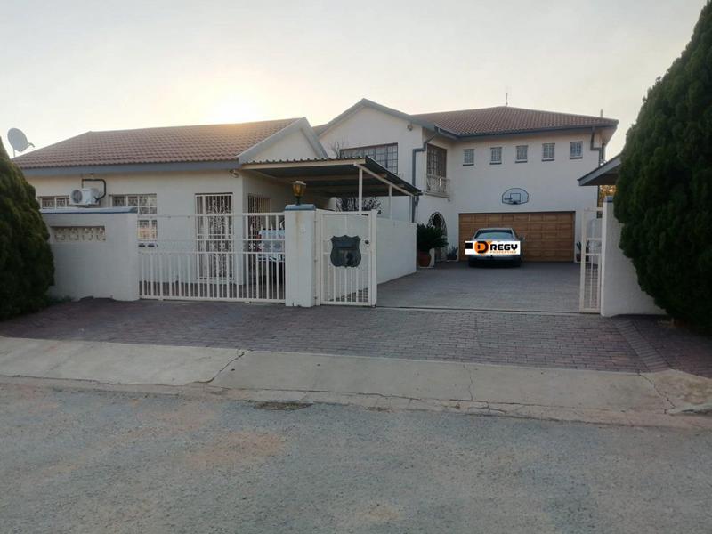 4 Bedroom Property for Sale in Riviera Park North West